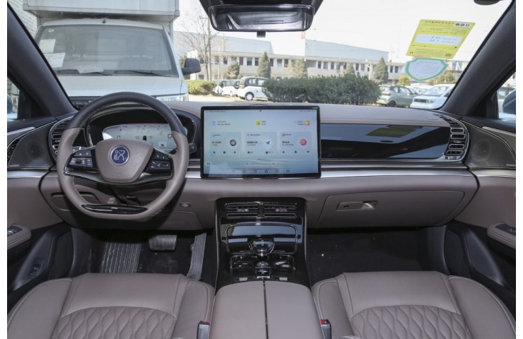 BYD HAN HONOR 2WD 715 KM 85 KWT