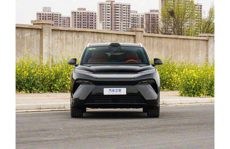 BYD Tang L 670km Base