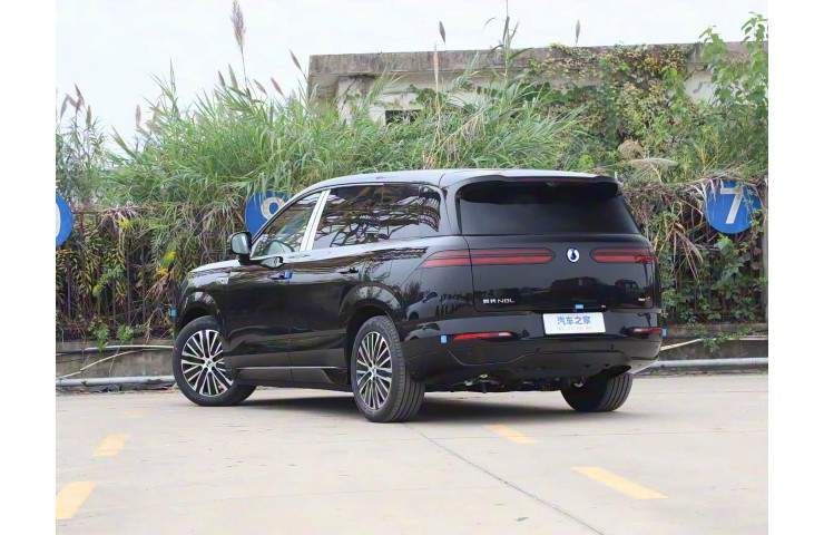 DENZA N8L 230KM FLAGSHIP