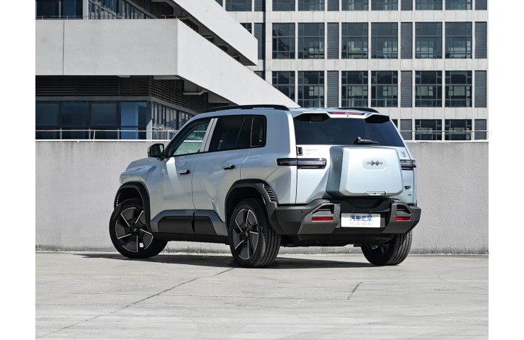 FCB Leopard 3 501km 4WD Max