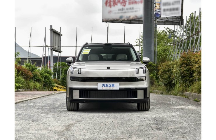 Lynk&Co 900 2.0T Ultra