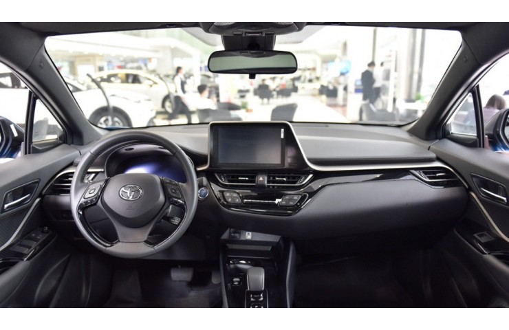 TOYOTA C-HR EV Middle Version