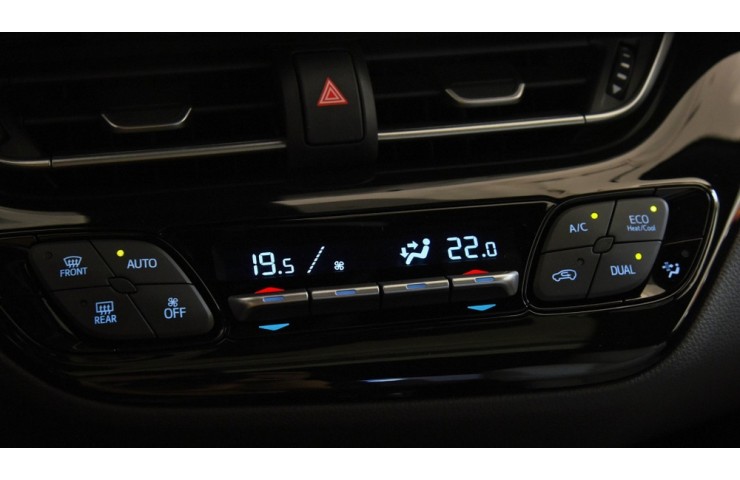 TOYOTA C-HR EV Middle Version