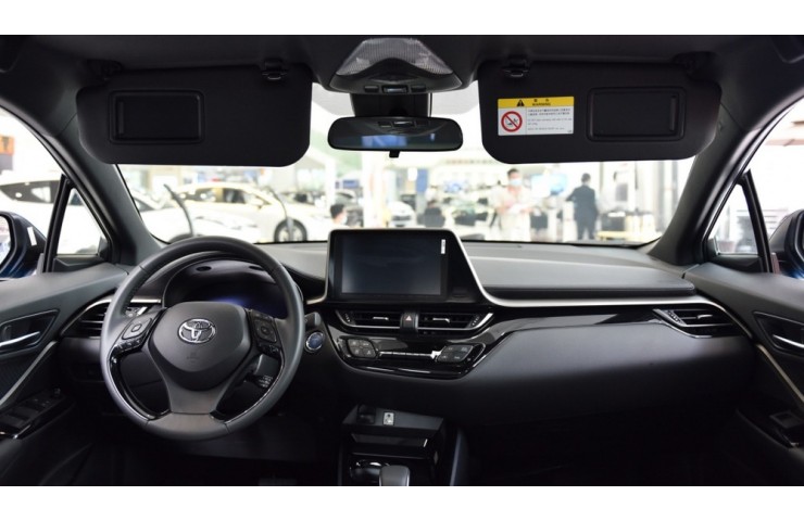 TOYOTA C-HR EV Middle Version