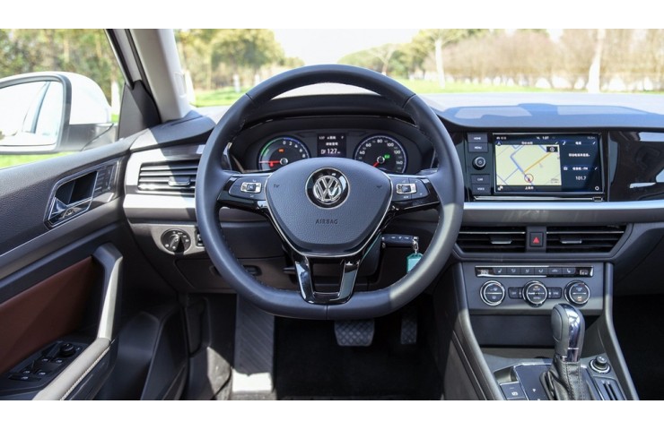 VOLKSWAGEN E-LAVIDA TOP