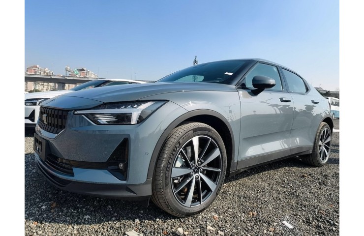 Polestar 2 Launch Edition Perfomance 