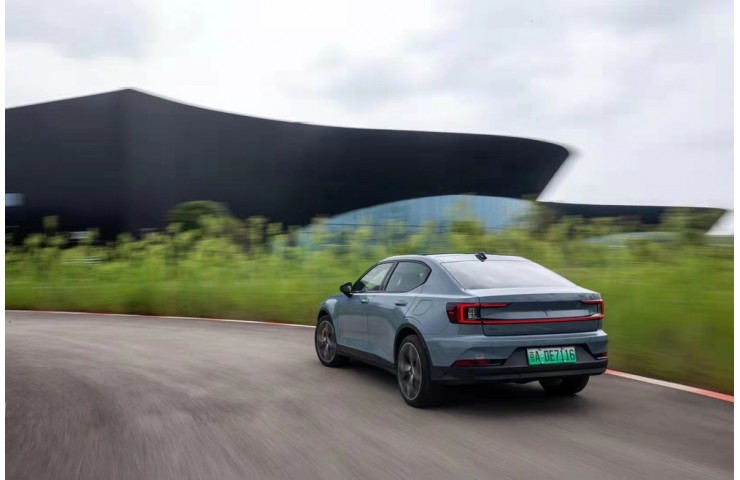Polestar 2 Launch Edition Perfomance 